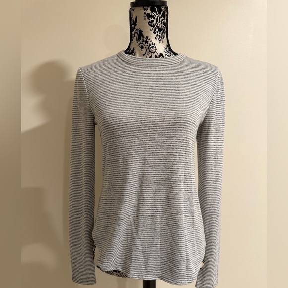 Banana Republic Sweaters - Banana Republic Sweater​​​
